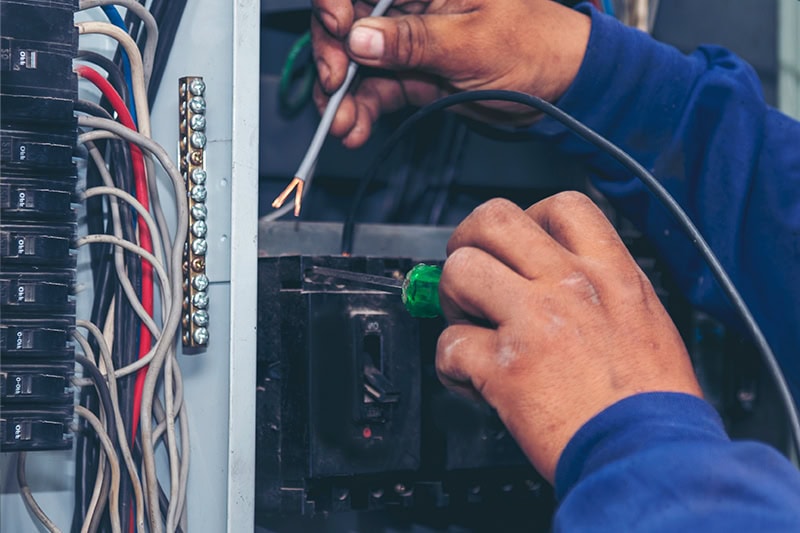 How to Hire the Best Electricians in Bow
